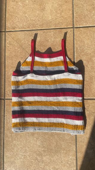 Top con tirantes de punto a rayas de Brownie.