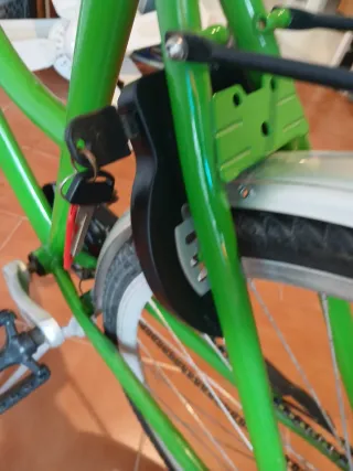 Bicicleta verde como nueva