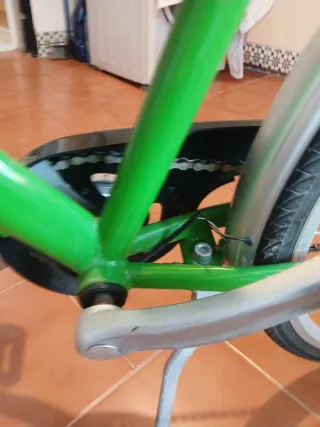 Bicicleta verde como nueva