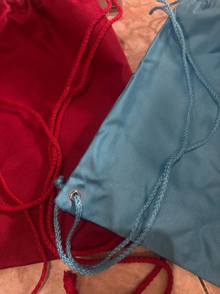 Zaini in tela spessa (rosso e blu)