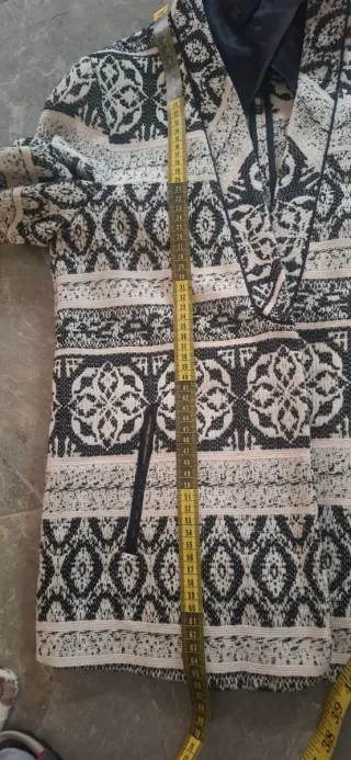 Chaqueta de mujer con estampa cruzada