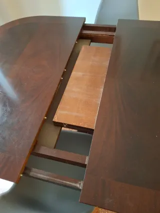 Mesa de comedor extensible de madera