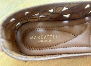 Zapatos planos de piel con diseño floral