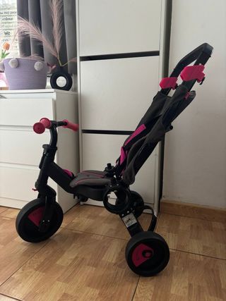 Triciclo infantil con manillar y asiento
