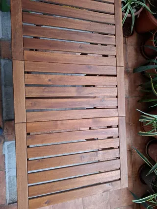 Mesa de madera Teka extensible, ancho 70 ,alto 73.