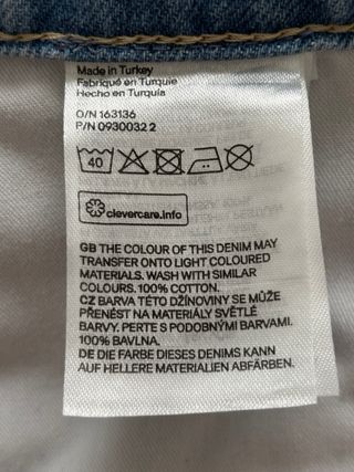 Pantalón vaquero H&M con pinzas