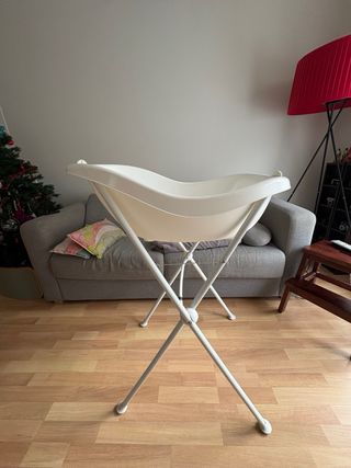 Bañera bebé Bebe Confort elevada con soporte