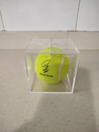 Pelota Tenis Firmada Rafa Nadal Caja Acrílico