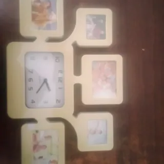 Orologio da parete e portafoto