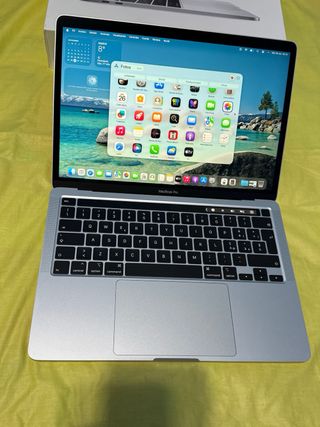 MacBook Pro 13” 2020 512GB/16GB bat 100%