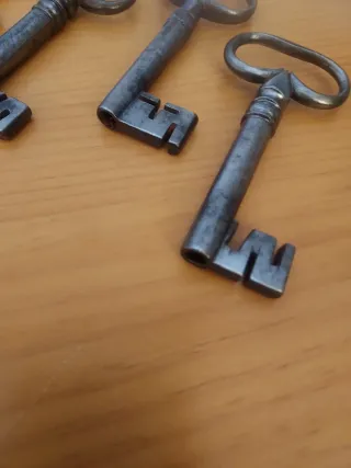 Lote 4 chiavi antiche