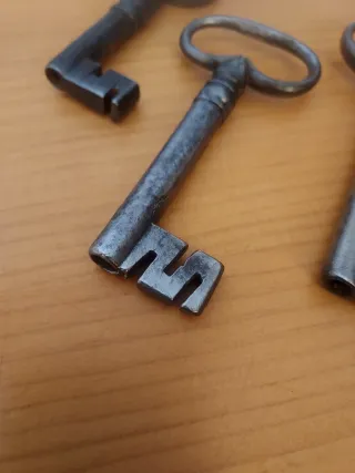 Lote 4 chiavi antiche