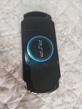 PSP Sony Nera + 5 Giochi