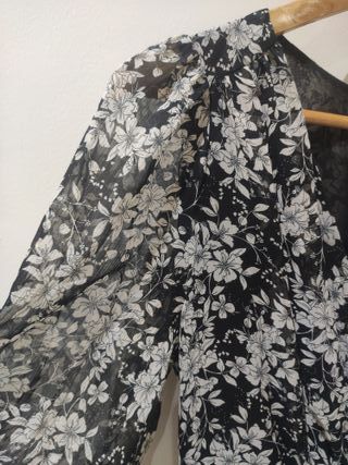 Vestido corto floral Zara Talla M