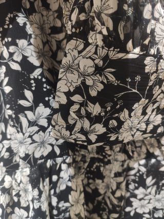 Vestido corto floral Zara Talla M