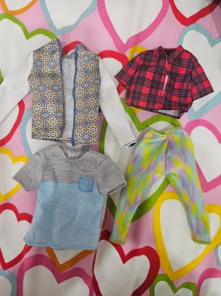 Lote Ropa y Accesorios Barbie