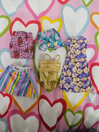 Lote Ropa y Accesorios Barbie