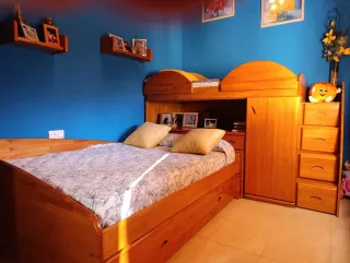 Habitación juvenil madera estilo nórdico,