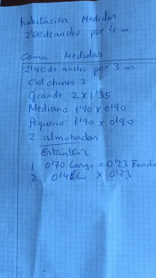 Habitación juvenil madera estilo nórdico,