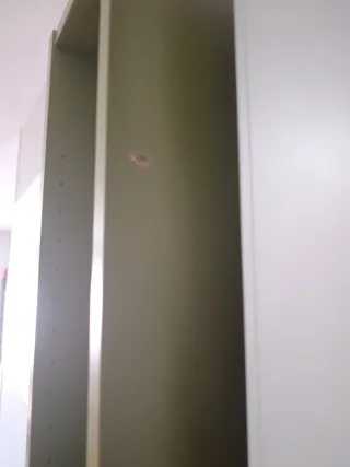 Estantería estrecha verde Ikea