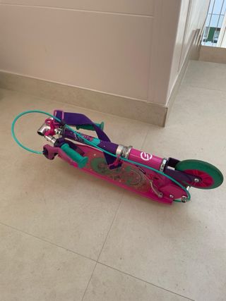 Patinete infantil rosa y morado