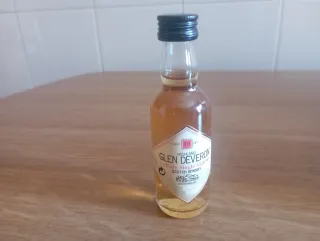 Lotto di 5 bottiglie miniatura di whisky