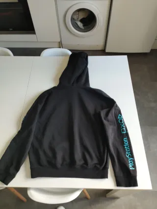 Sudadera PlayStation H&M 10/12 años
