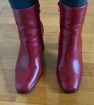 Botín rojo tacón cuadrado T.39
