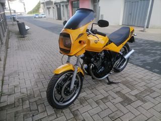 Yamaha XS 400 Amarilla