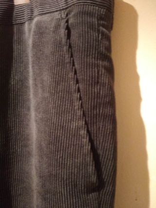 Pantalón de Pana Gris Raya Fina