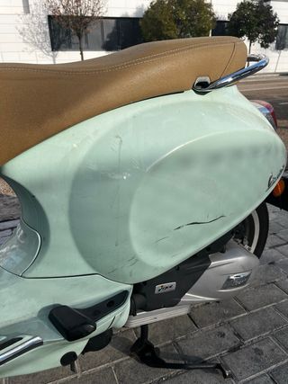 Vespa Primavera 125 color menta