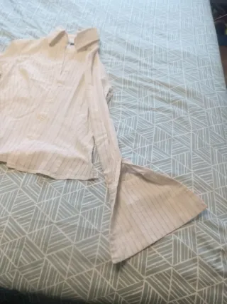 Camisa blanca acanalada