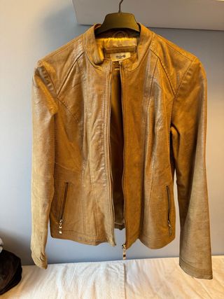 Chaqueta de piel mujer marrón y dorada