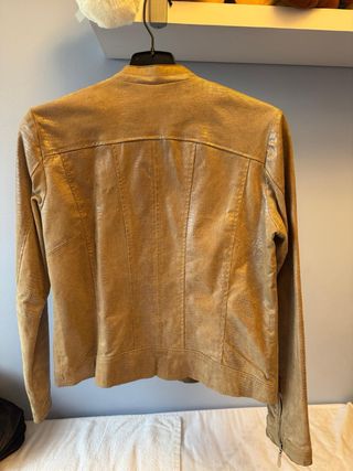 Chaqueta de piel mujer marrón y dorada