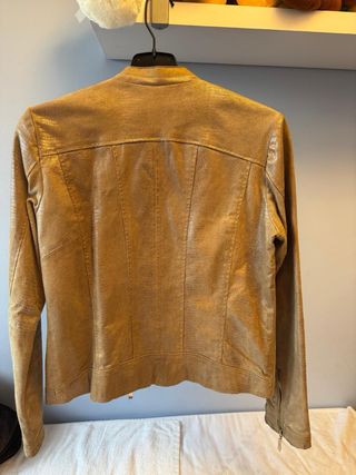 Chaqueta de piel mujer marrón y dorada