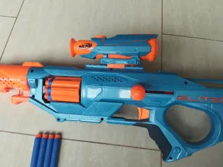 Nerf Elite Eaglepoint Blaster con Mira