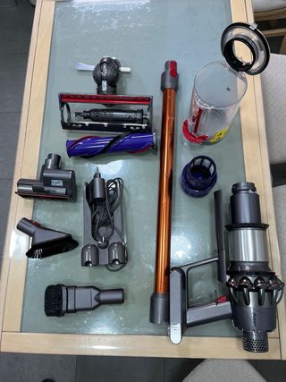 Dyson V10 Aspiradora con Accessori