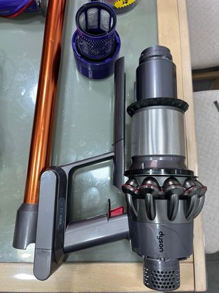 Dyson V10 Aspiradora con Accessori