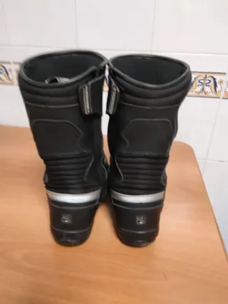 Botas de moto Vibram
