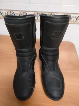 Botas de moto Vibram