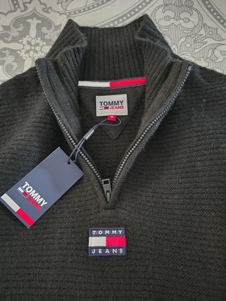 Jersey Tommy Jeans Negro con Cremallera