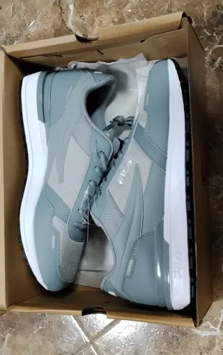 Zapatillas Fila Talla 44.5 Gris y Blanco
