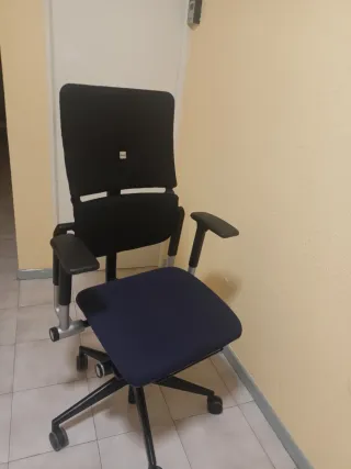Silla Steelcase Please Brazos 3D