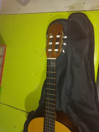 Guitarra Admira Modelo Infante