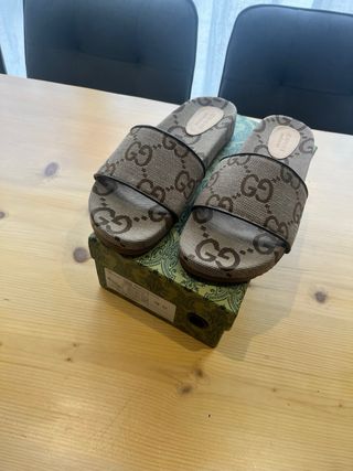 Ciabatte Gucci Beige e Marrone