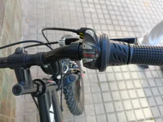 Bicicleta infantil negra