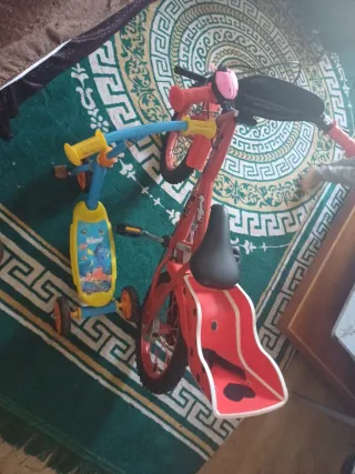 Bicicleta y patineta infantil