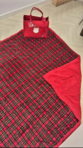 Coperta scozzese rossa con borsa