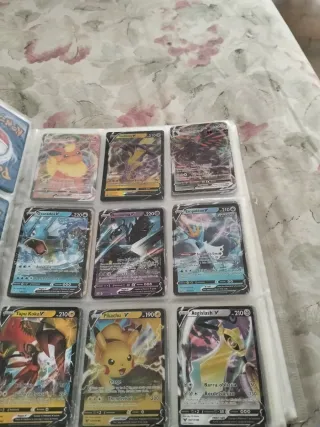 Cartas Pokémon Charizard, Mewtwo, Togekiss