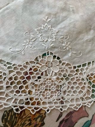 Centrotavola ovale lino e Burano